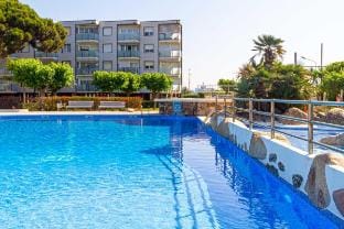 Residencial Costamar next Bcn, 50m beach with swimming pool Apartment in Maresme