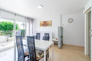 Residencial Costamar next Bcn, 50m beach with swimming pool Apartment in Maresme
