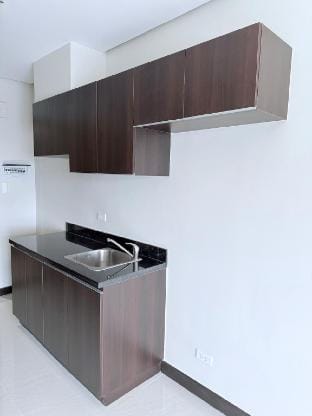 New Studio Unit in Aurora Escalades Tower Cubao Vacation rental in Quezon City