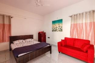 Studio Unit close to Brigade WTC/IISC Vacation rental in Bengaluru