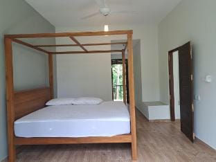 Golden Sands Residence 1BR 6min to Unawatuna beach Vacation rental in Southern Province
