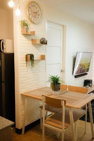 AR05 Eva's Brand New 1BR Arezzo Place Vacation rental in Davao City