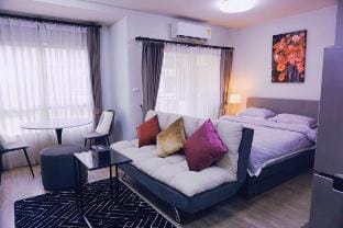 Cozy 1BR Pool Gym Balcony Walk To Central Festival Vacation rental in Chiang Mai