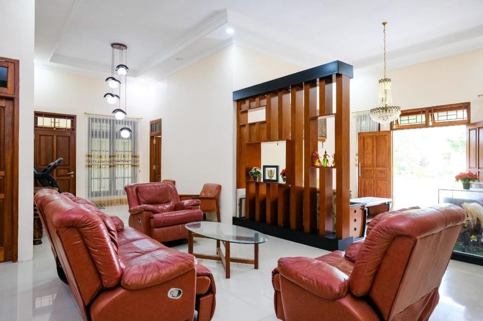 RedDoorz Near Monjali Yogyakarta Hotel in Special Region of Yogyakarta