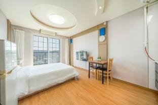 Gangneung Windmill Pension (Pet friendly) Bed and Breakfast in South Korea
