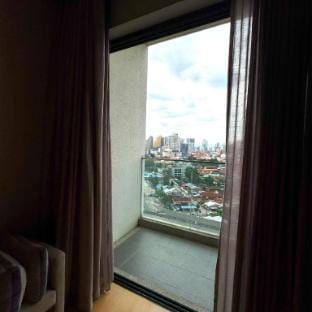 188 Suites KLCC Hotel with bathtub in KL Apartment in Federal Territory of Kuala Lumpur