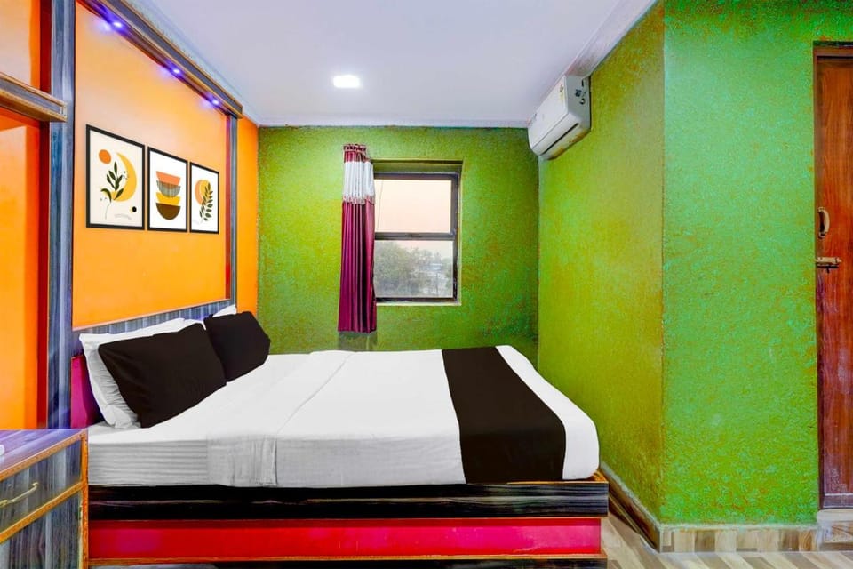 Hotel O Tiruvalam Railway Station Hotel in Tamil Nadu