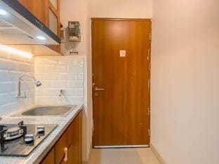 Homey 1BR at Grand Kamala Lagoon Apt By Travelio Apartment in West Java