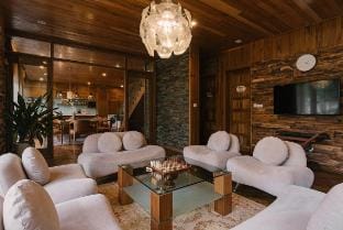 The Serenity 4Brs Villa in Golf Course Tam Dao Vacation rental in Laos