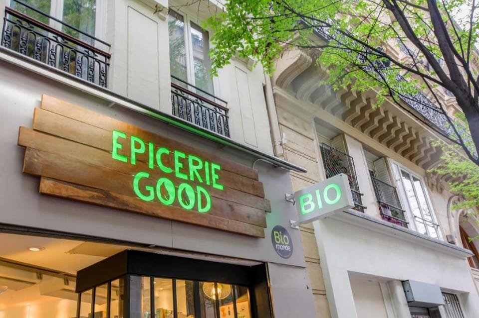 Spacious apartment - 2B/10P - AC - MARAIS Apartment in Paris