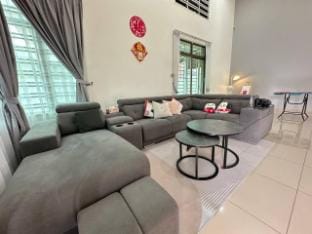 Good 8 people /near to cheng bunglow house melaka Vacation rental in Malacca