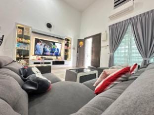 Good 8 people /near to cheng bunglow house melaka Vacation rental in Malacca