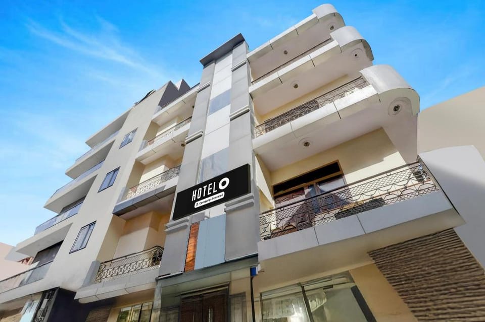 Hotel O Uttam Nagar Near Akash Hospital Hotel in Delhi