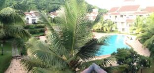 2BDR Apartment Pool Side, Riviera Foothills,Arpora Vacation rental in Goa, India