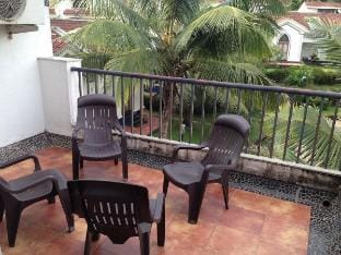 2BDR Apartment Pool Side, Riviera Foothills,Arpora Vacation rental in Goa, India
