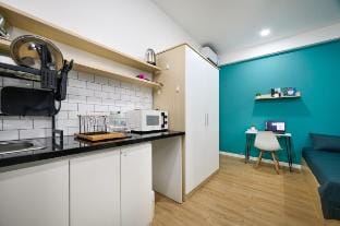 Modern & Cozy Studio with Balcony R2.1 Vacation rental in Ho Chi Minh City