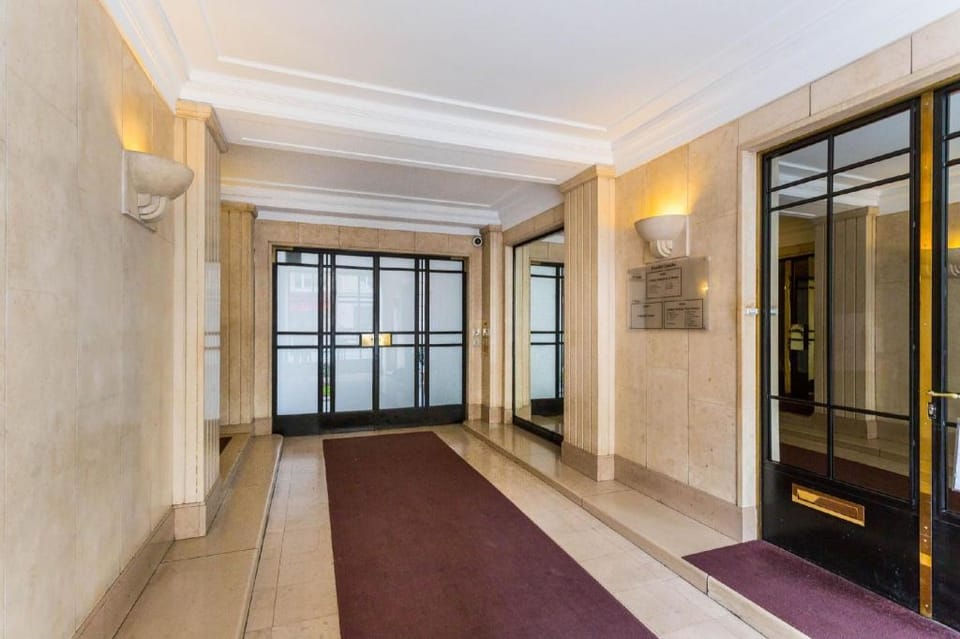 Elegant studio - 2P - TrocadÃ©ro / Eiffel Tower Apartment in Paris