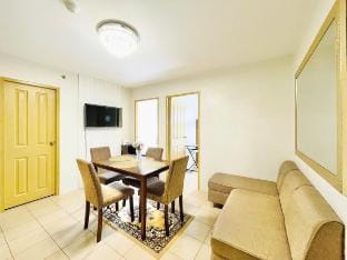 * * *OS 5 Barkada Suite Near Esplanade Vacation rental in Iloilo City