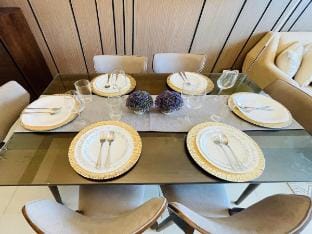 * *15 Elegant Urban Suite Apartment in Iloilo City