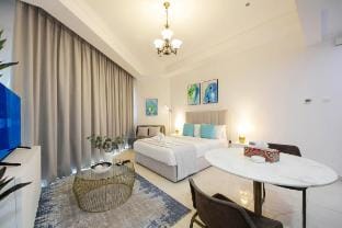 Breathtaking Views  High Floor near metro  station Vacation rental in Dubai