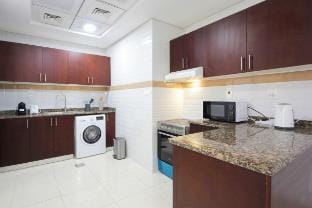 Scenic 1BR Apartment with Canal & Marina Views Vacation rental in Dubai