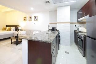 Stunning HighFloor Apt Close to Business Bay Metro Vacation rental in Dubai
