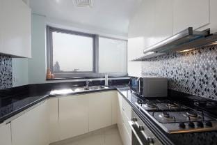 Opulent 2BR In Paramount Hotel Apt |Prime Location Vacation rental in Dubai