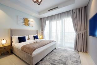 Opulent 2BR In Paramount Hotel Apt |Prime Location Vacation rental in Dubai
