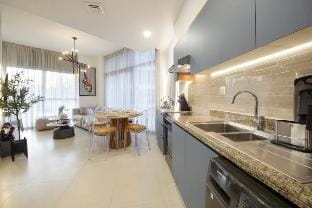 Lux 1BR Apt w/ BurjKhalifa Views in DowntownDubai Vacation rental in Dubai
