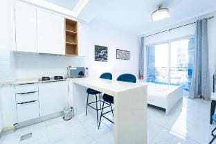 Brown Stone - Circle Mall Jvc Vacation rental in Dubai