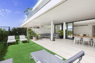 Exclusive Apartment with Garden in Higueron Apartment in Fuengirola