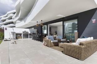 Luxury Apartment with Garden in Higueron Apartment in Fuengirola