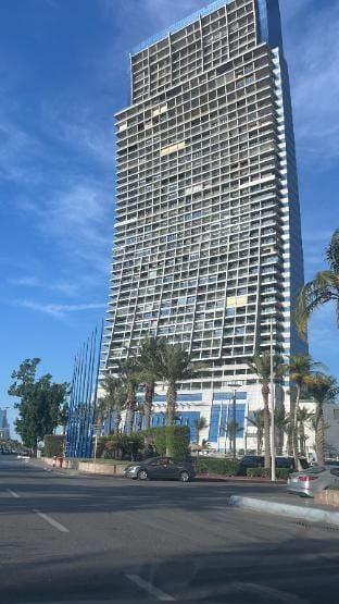 شقه باإطلالة بحرية برج داماكDamacAlJawharah Apartment in Jeddah
