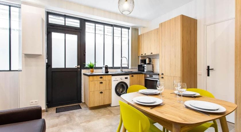 Authentic apartment - 1BR/4P - Bastille/Voltaire Apartment in Paris