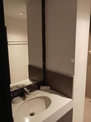 Modern Condo - 1BR (T1 -501) Vacation rental in Chalong