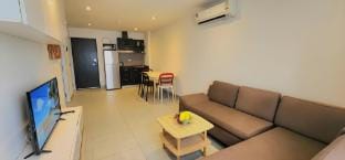Modern Condo - 1BR (T1-401) Vacation rental in Chalong