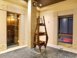 Stunning Renovated 1BR Apartment at 5 Star Resort Apartment in Dubai