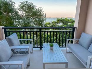 Stunning Renovated 1BR Apartment at 5 Star Resort Apartment in Dubai