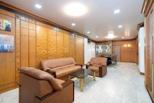 5BR in Asoke 400M to BTS Asoke-MRT-Terminal21 Vacation rental in Bangkok