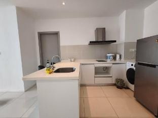 Modern&Cozy 2B1B Flat in KK | Infinity pool Vacation rental in Kota Kinabalu