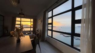 Cozy JQ Level 25 | Full Sea&Sunset View | Vacation rental in Kota Kinabalu
