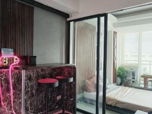 Steps from Beach Urban Resorts - City View Vacation rental in Paranaque