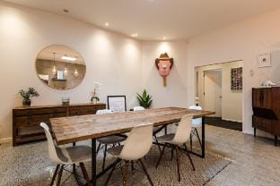 Designer, 4 Bd Converted Loft | Minutes to SkyCity Vacation rental in Auckland