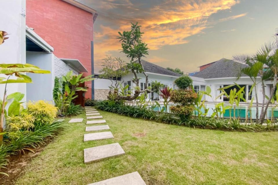 Batu Bolong Residence Hotel in North Kuta