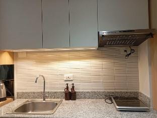 Mason's Cozy Staycation Condotel Vacation rental in Paranaque