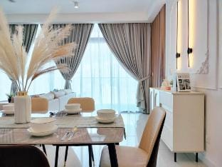 Sky 88 Super High LV45 3R3B@ 8-12Pax Vacation rental in Johor Bahru
