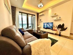 R&F (Phase 2) 2BR Sea & Bridge View Retreat Vacation rental in Johor Bahru