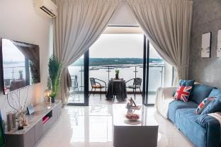 Lovell Gold Beachfront Oasis 3+1BR @10-12Pax Vacation rental in Johor Bahru
