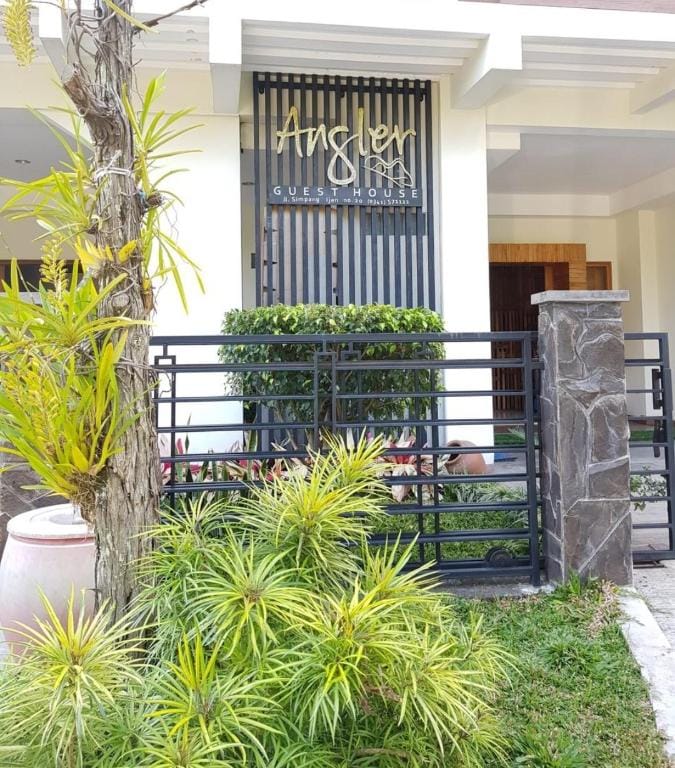 ANGLER GUEST HOUSE Hotel in East Java