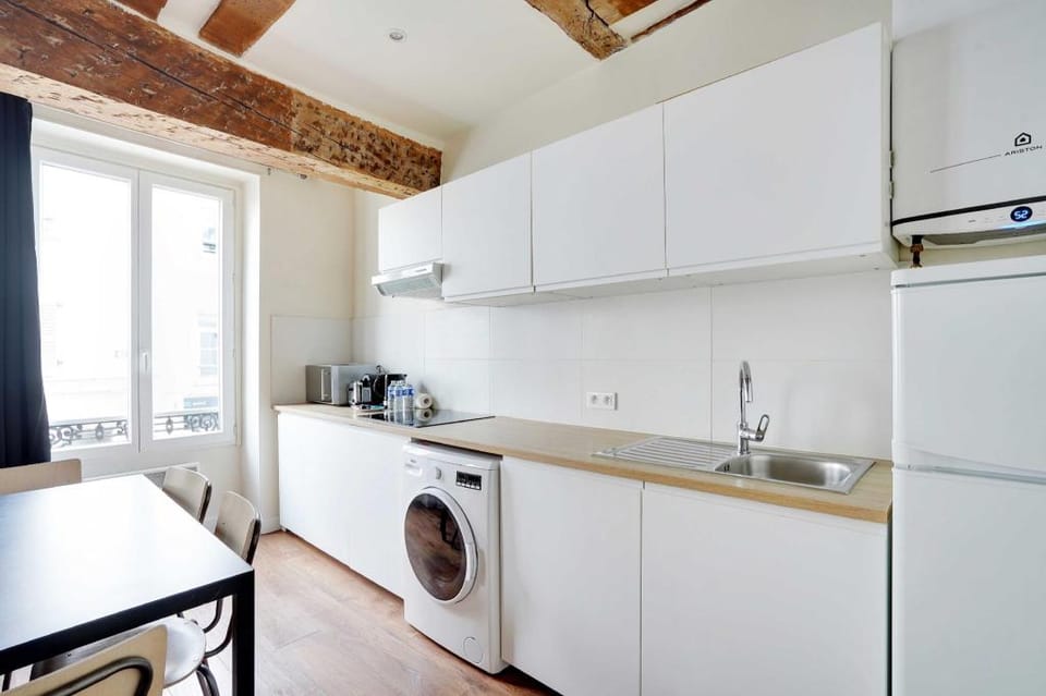Charming Apartment -1BR/4P- Bastille Apartment in Paris